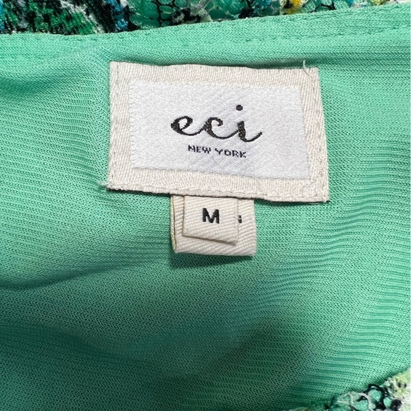 ECI Women green top/size M - Picture 2 of 10